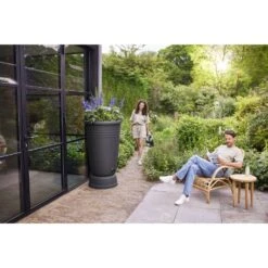 Elho Green Basics Regenton Plus 200ltr Zwart 7 Elho Green Basics Regenton Plus 200ltr Zwart -Natuurcentrum Winkel elho green basics regenton plus 200ltr zwart 1000x1000 64aebacf72bfe l