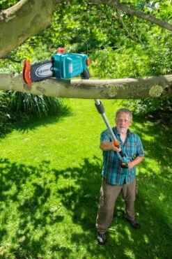 GARDENA Accu Telescopische Snoeizaag TCS 20/18 P4A Solo -Natuurcentrum Winkel gardena accu telescopische snoeizaag tcs 20 18 p4a solo 1000x1500 640af3261615f l