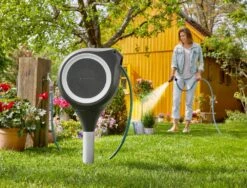 GARDENA Tuinslangenbox 15 RollUp S Wit -Natuurcentrum Winkel gardena tuinslangenbox 15 rollup s wit 1619704858 l