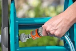 GARDENA Wandslanghouderset Classic + Slang 20m -Natuurcentrum Winkel gardena wandslanghouderset classic slang 20m 1619704760 1 l