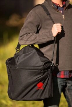 Weber® Premium Draagtas - Zwart, Voor Smokey Joe -Natuurcentrum Winkel weber premium draagtas zwart voor smokey joe 1615542828 l